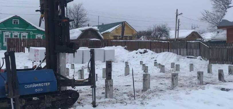 Фундамент на забивных ЖБ сваях